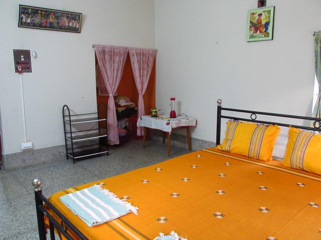 Pubali Homestay Bolpur Bagian luar foto