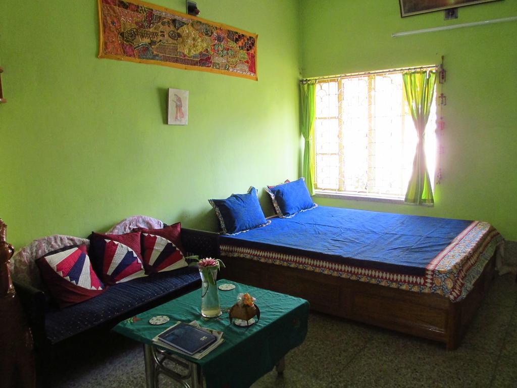 Pubali Homestay Bolpur Bagian luar foto