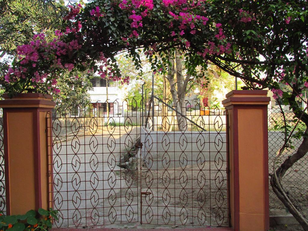 Pubali Homestay Bolpur Bagian luar foto