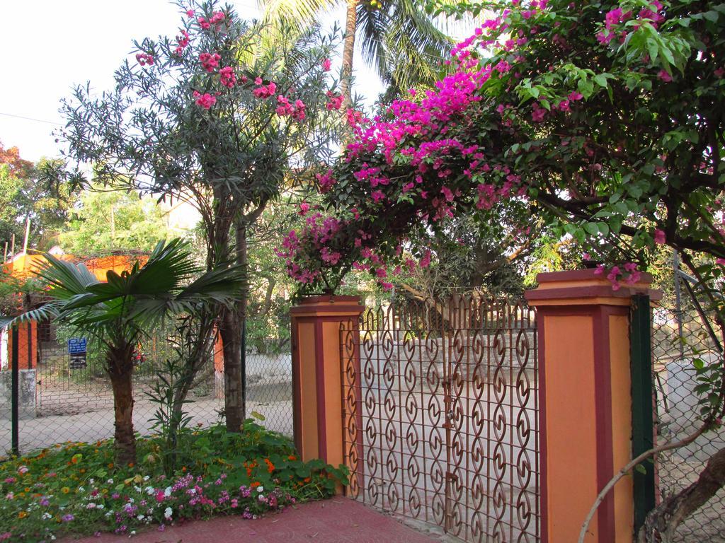 Pubali Homestay Bolpur Bagian luar foto